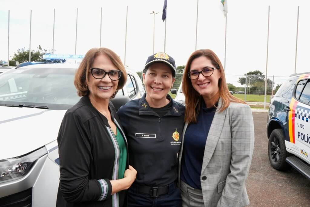 Com R$ 6 milhões em emendas de Damares Alves, PMDF recebe 13 novas viaturas