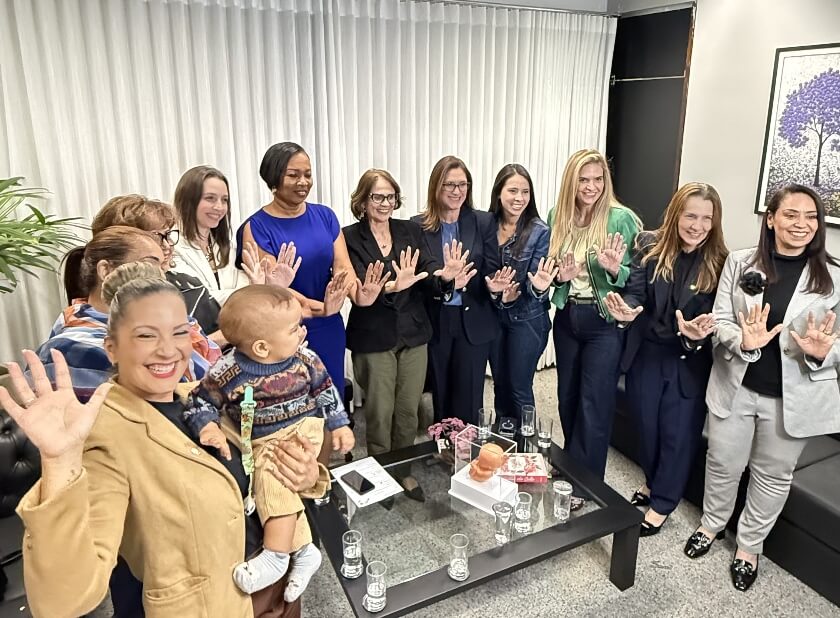 Republicanas do DF participam de encontro com a senadora Damares Alves