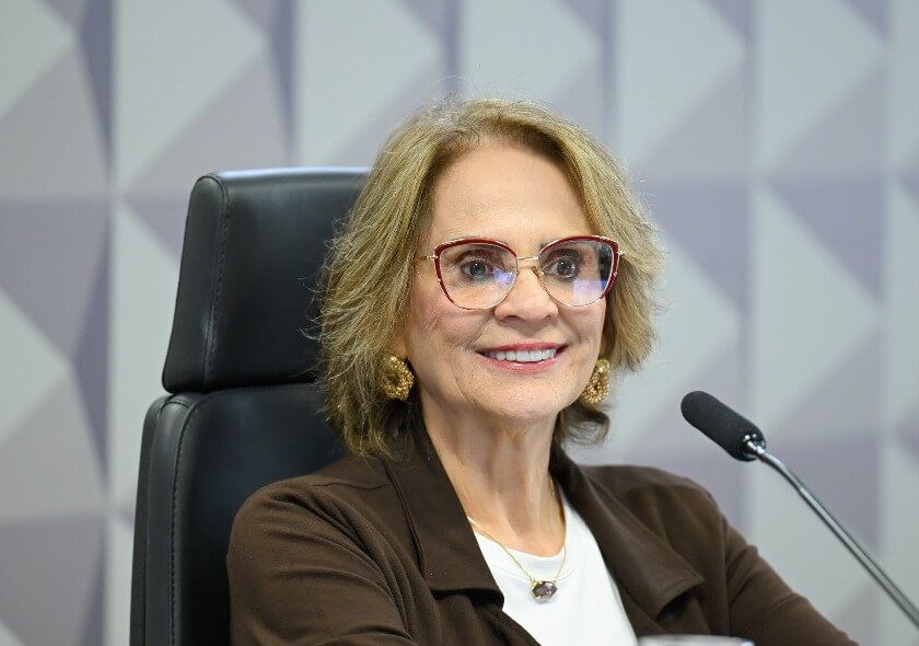 Damares Alves é premiada no Congresso em Foco